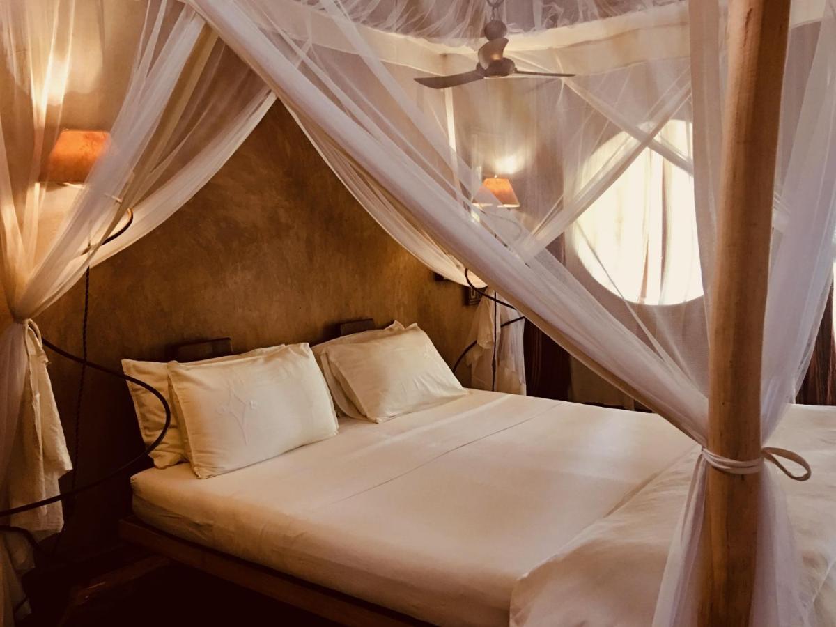 Bakuba Lodge - Le Petit Hotel Du Voyageur Ankilibe エクステリア 写真