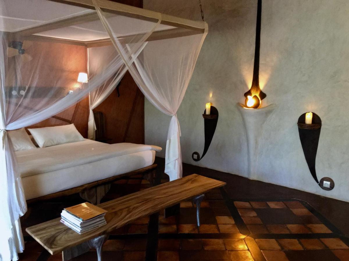 Bakuba Lodge - Le Petit Hotel Du Voyageur Ankilibe エクステリア 写真